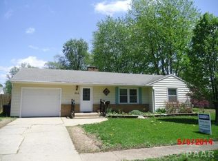 306 South St, Henry, IL 61537
