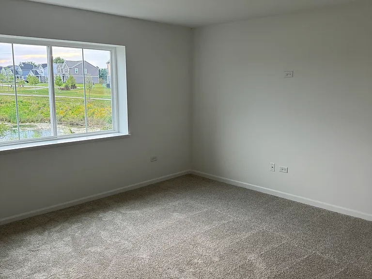 S McCarthy Cir — Photo 13