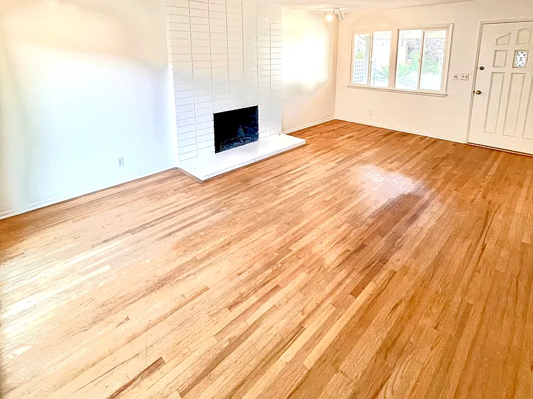 1045 Marvista Ave — Photo 8