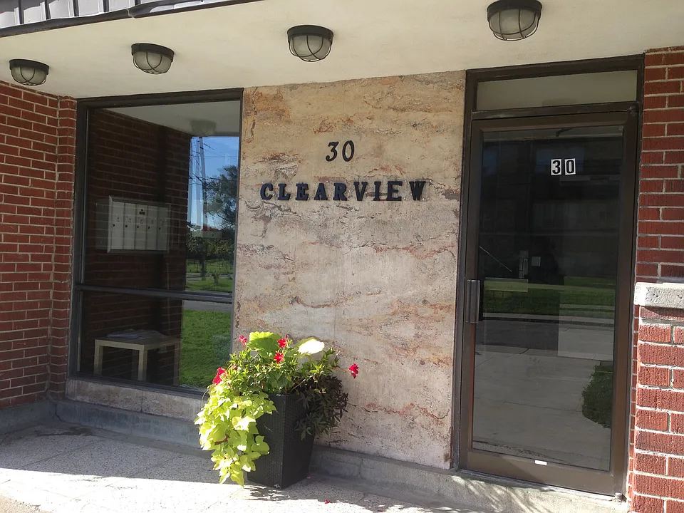 30 Clearview Hts #4