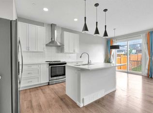 106 W Lucas Cres NW, Calgary, AB T3P 1M6