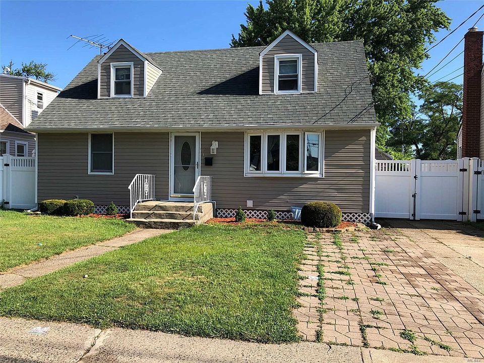 1st image of 37 Mineola Ave