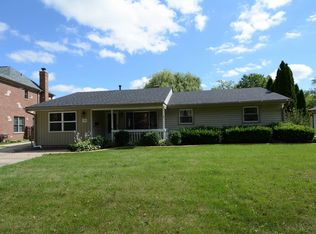 1908 Winston Ln, Schaumburg, IL 60193