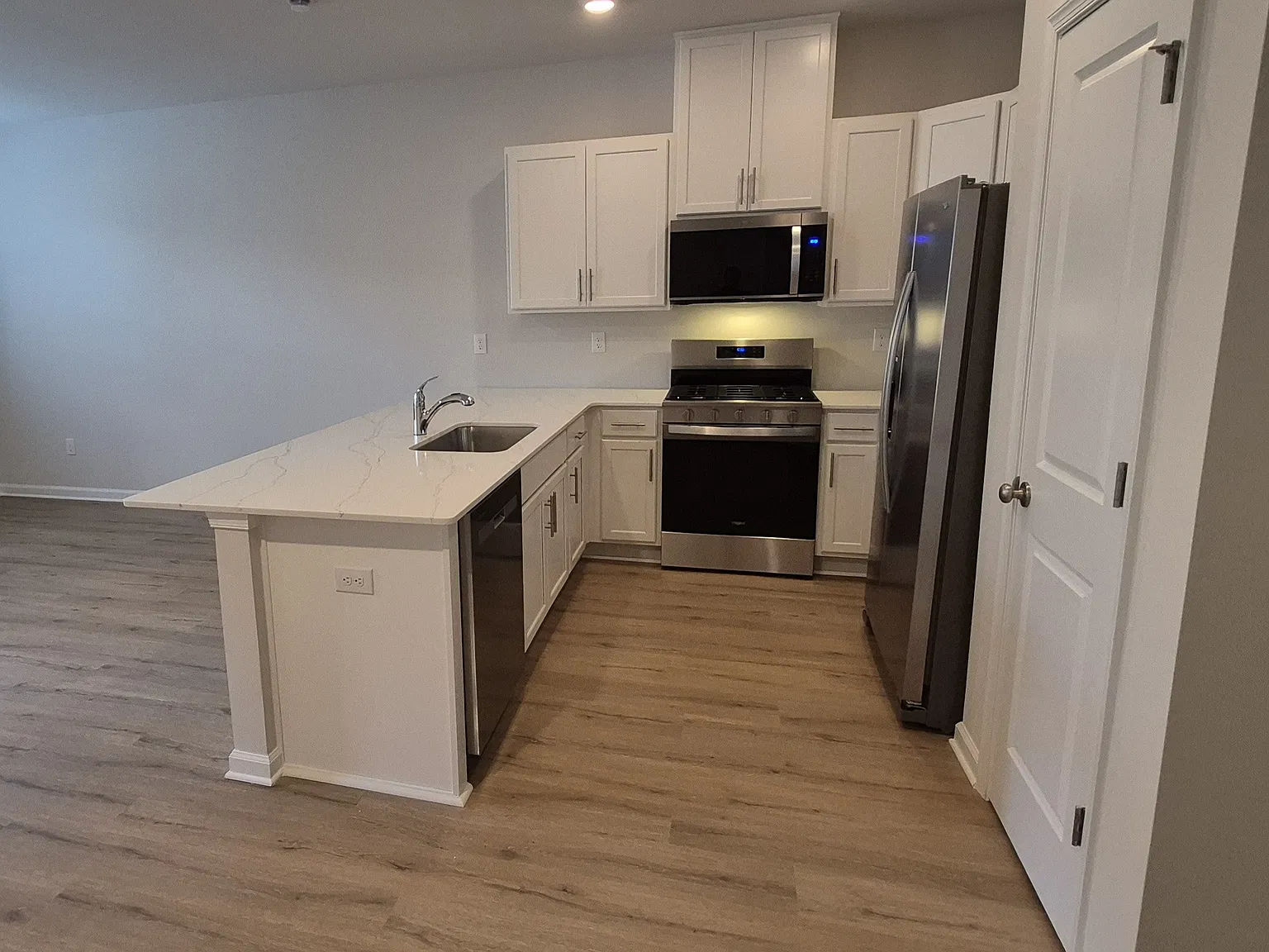 18 Reagan Drive - 1 — Photo 4