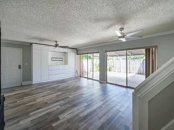 4300 Hazel Avenue #D, Palm Beach Gardens, FL 33410