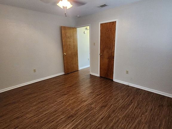 3rd image of 110 N 1st St