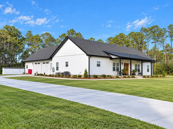 197 Dogwood Dr, Baxley, GA 31513