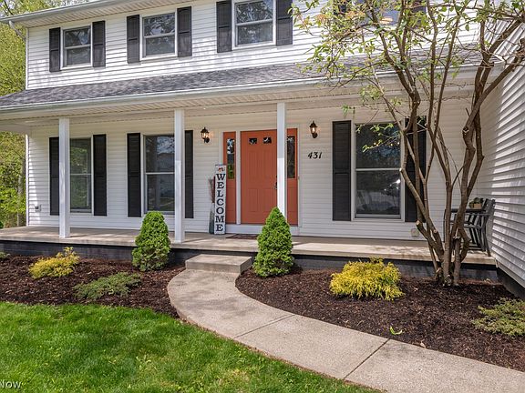 2nd image of 431 Sugarbush Cir