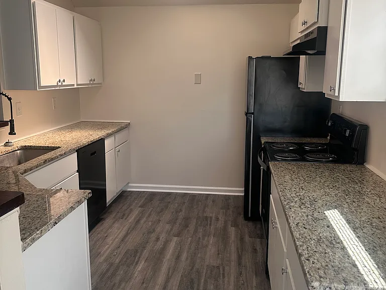 109 Copperfield Ln — Photo 5
