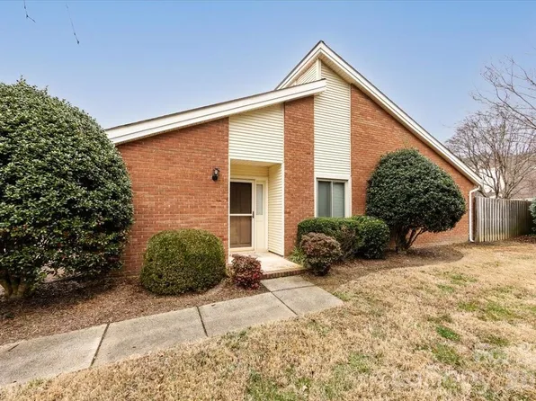 8410 Ramath Dr, Charlotte, NC 28211