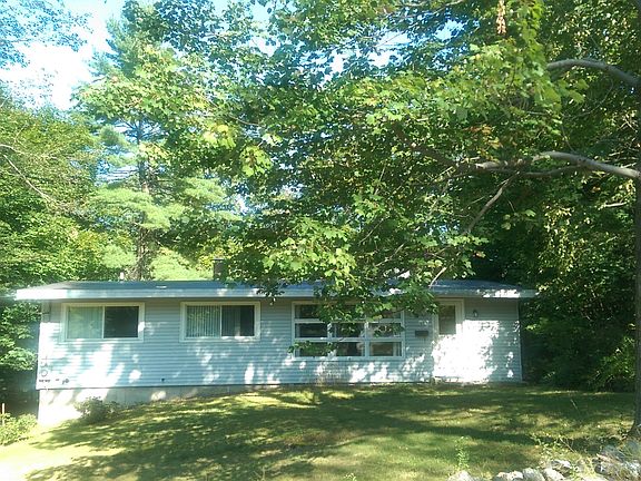 Front of 3 Hoitt