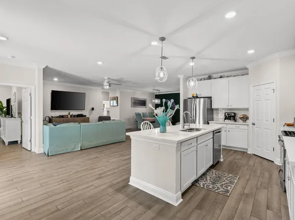 254 Polaris Pl, Freeport, FL 32439