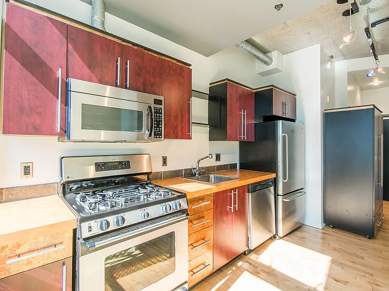 1410 SW 11th Ave #603 — Photo 8