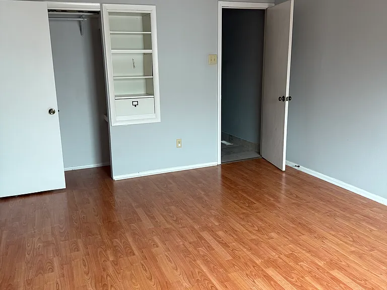 10328 Forest Brook Ln #F — Photo 11