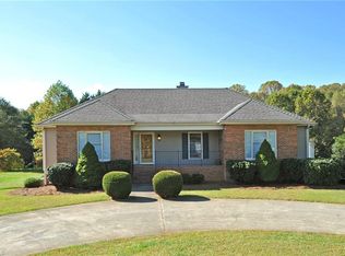 1210 Fairfield Creek Dr, Pfafftown, NC 27040
