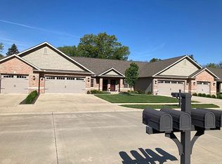 2659 S Pine Meadow Ct, Decatur, IL 62521