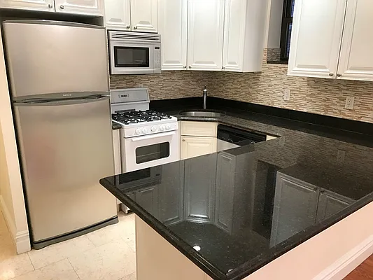 Rented by Keller Williams NYC | media 9