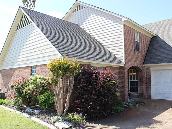 2nd image of 6681 Crystal Dr