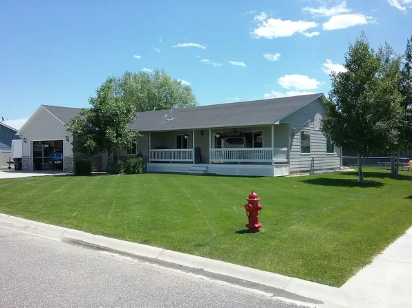 153 Melody Ln, Columbus, MT 59019
