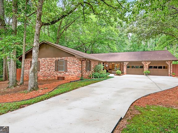 3rd image of 1249 Heritage Hills Cir