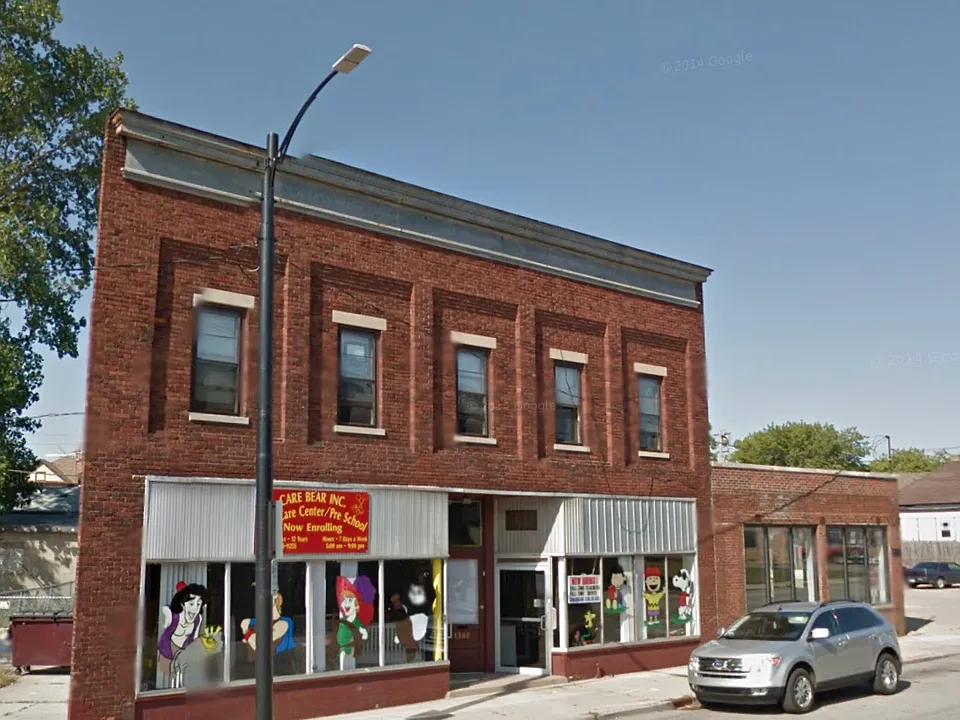 1300 Douglas Ave
