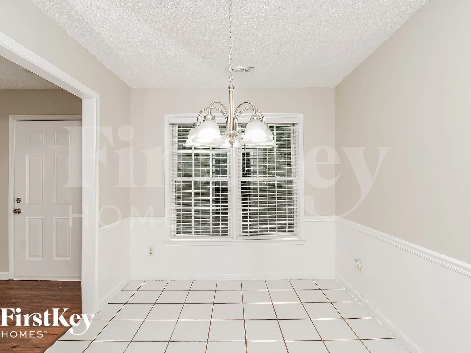 3 bed, 2.0 bath, 1440 sqft, $2,020 — Photo 3