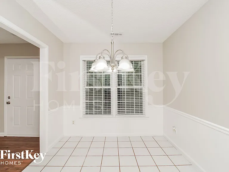 5807 Running Ridge Rd — Photo 3