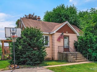 6937 97th St, Chicago Ridge, IL 60415