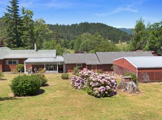 3301 Colonial Rd, Roseburg, OR 97471