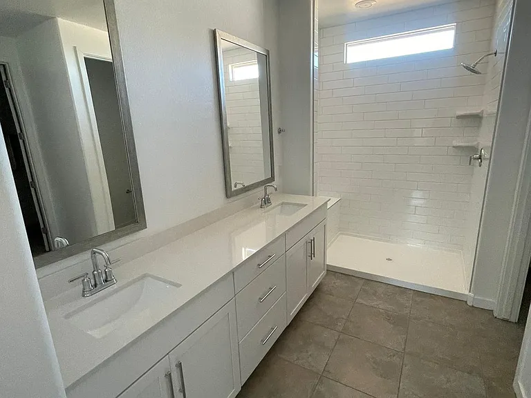9224 W Montecito Ave — Photo 14