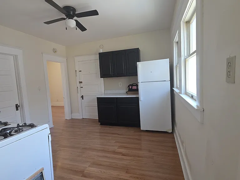 105 Edson St #2 — Photo 4