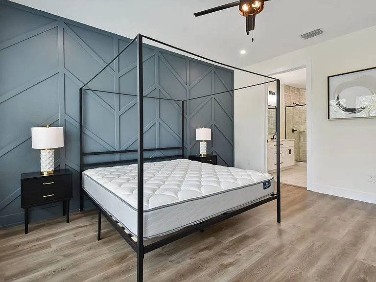 121 E Warren Ave #4 — Photo 7