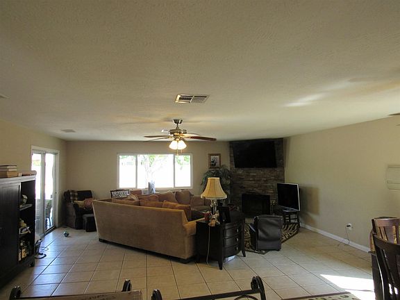 5th image of 68392 McCallum Way