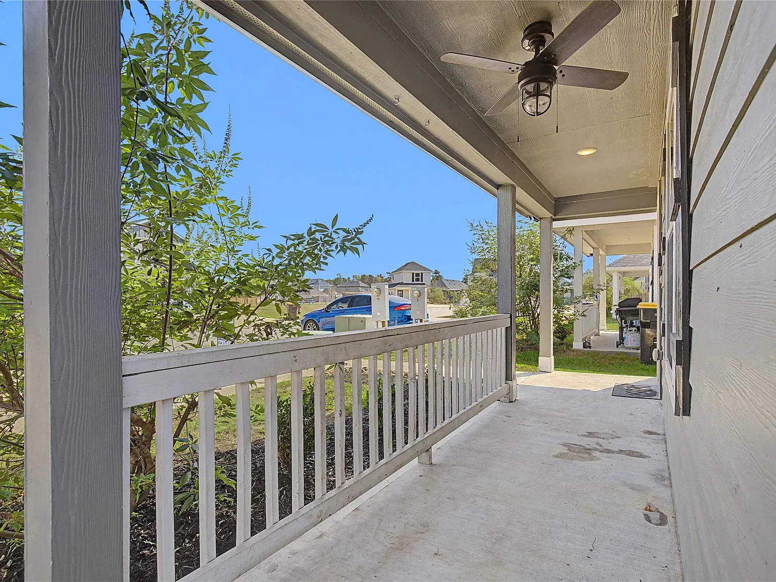 3 bed, 2.0 bath, 1191 sqft, $1,600 — Photo 3