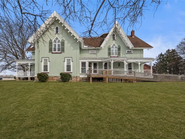 6590 Lake Rd S, Bergen, NY 14416