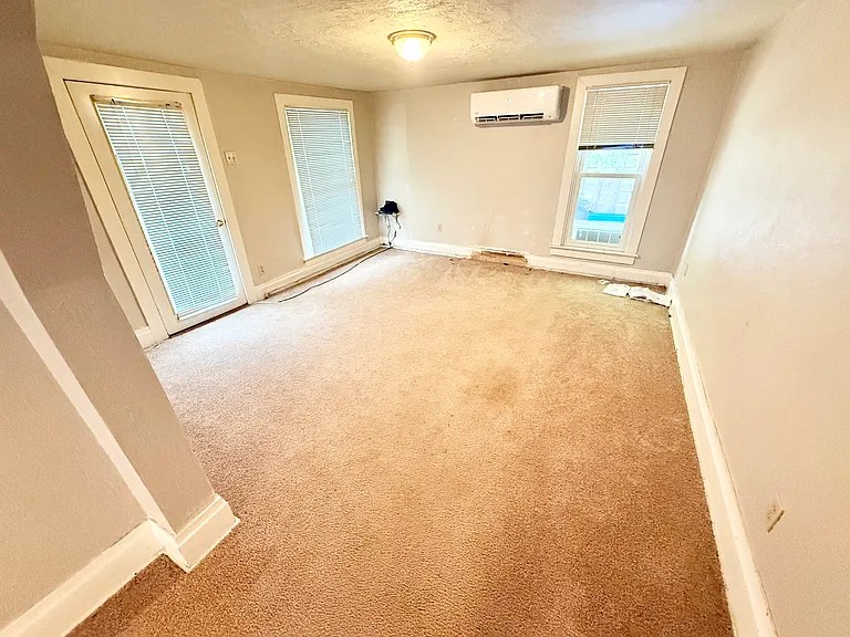 2649 Douglas Run Rd — Photo 7