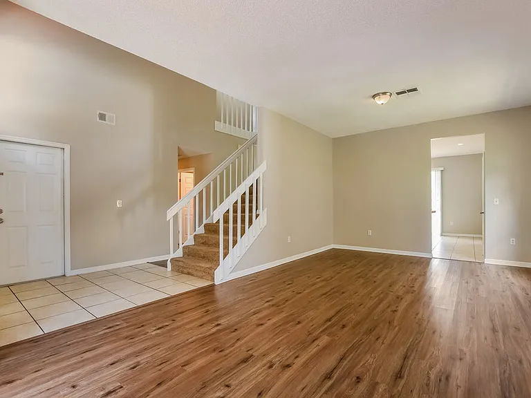 249 Lancer Oak Dr — Photo 4