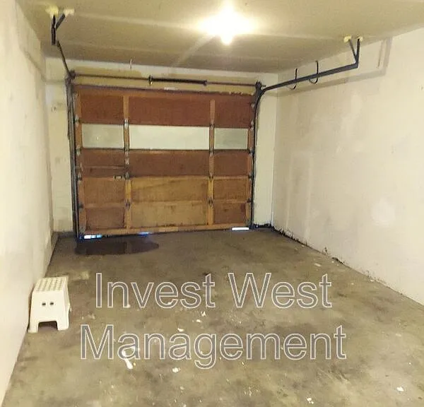 3331 NE 57th Ave #8 — Photo 8