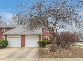 1320 Brighton Dr, Urbana, IL