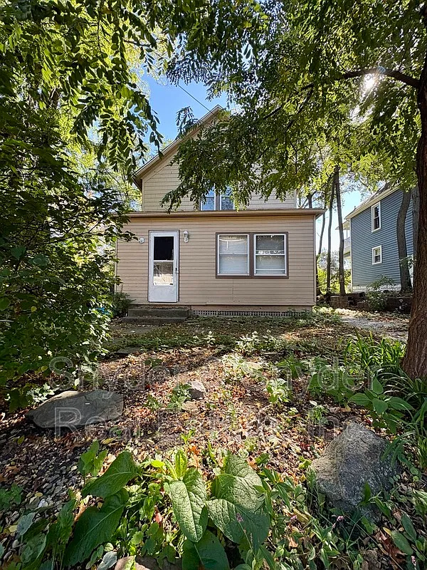 1 bed, 1.0 bath, $750 — Photo 2