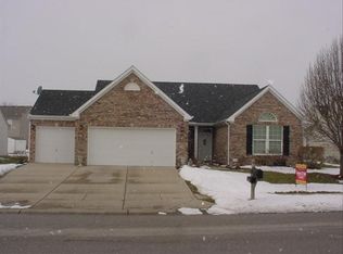 1134 Sweetbriar Dr, Greenwood, IN 46143