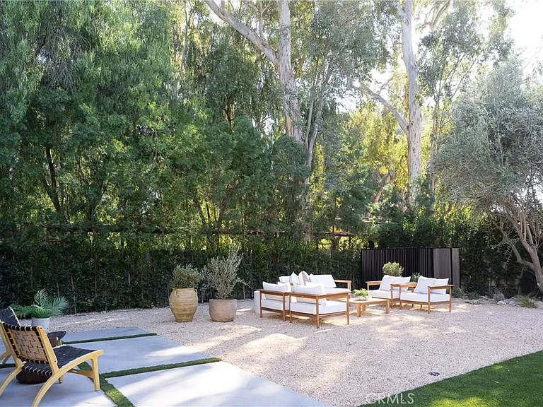 23340 Collins — Photo 9