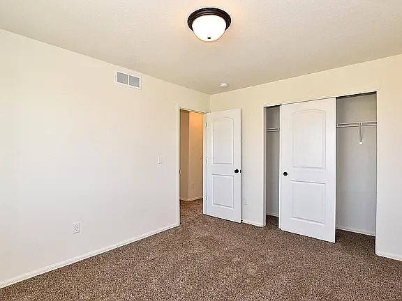 2405 Jasmine Ln — Photo 8