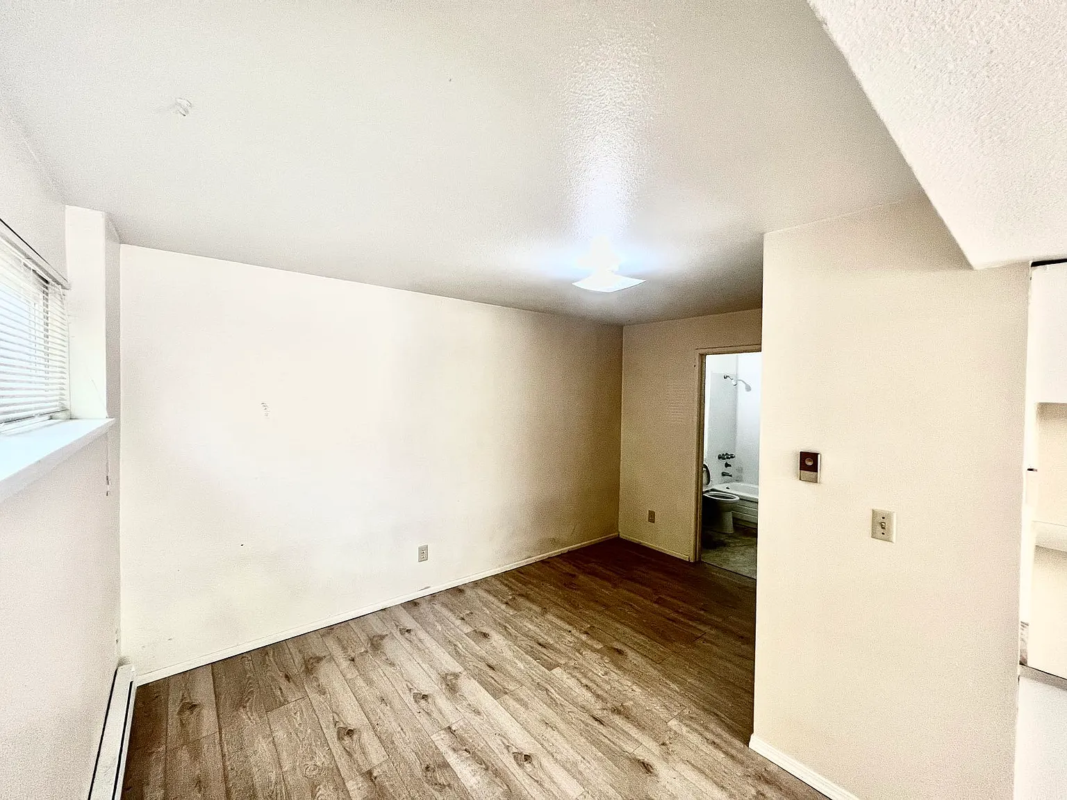 Studio, 375 sqft, $1,095 — Photo 4