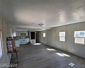 5th image of 2884 Green Tree Ave
