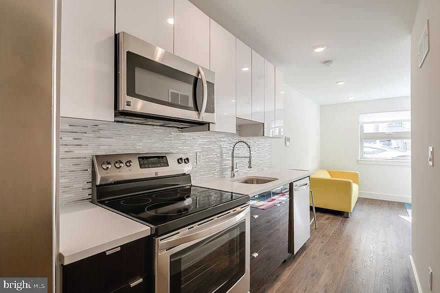 1st image of 1155 S 15th St #202