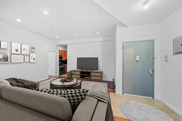 Rented by Vector New York, LLC | media 14