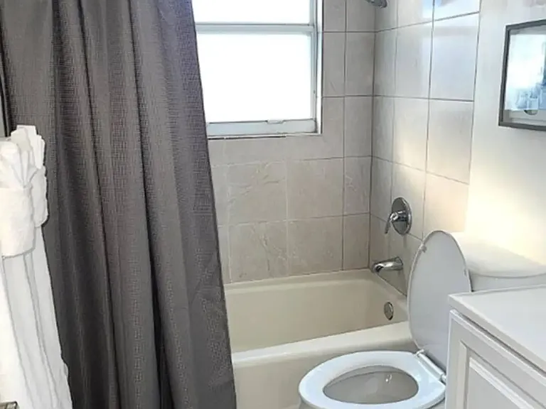 3028 Hawthorne St — Photo 16
