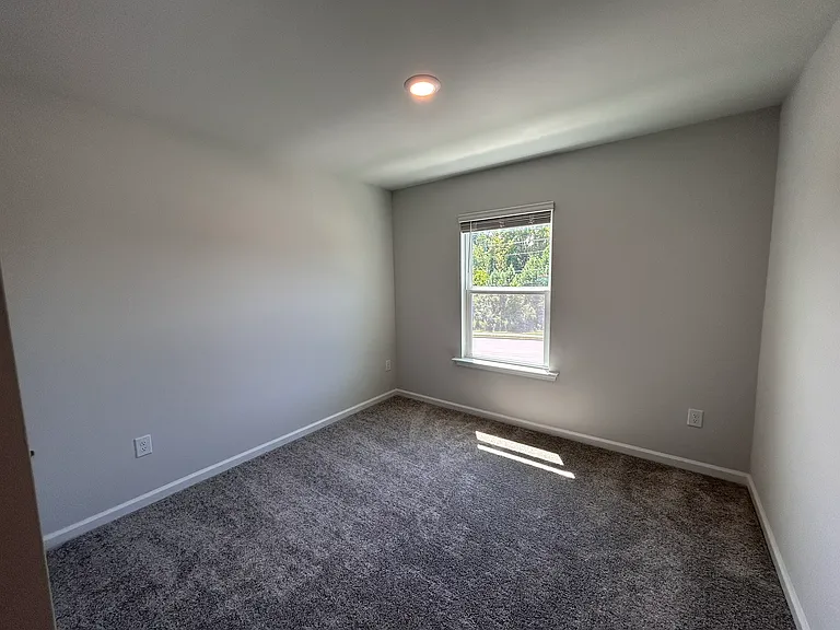 bedroom 2 in the 3rd floor