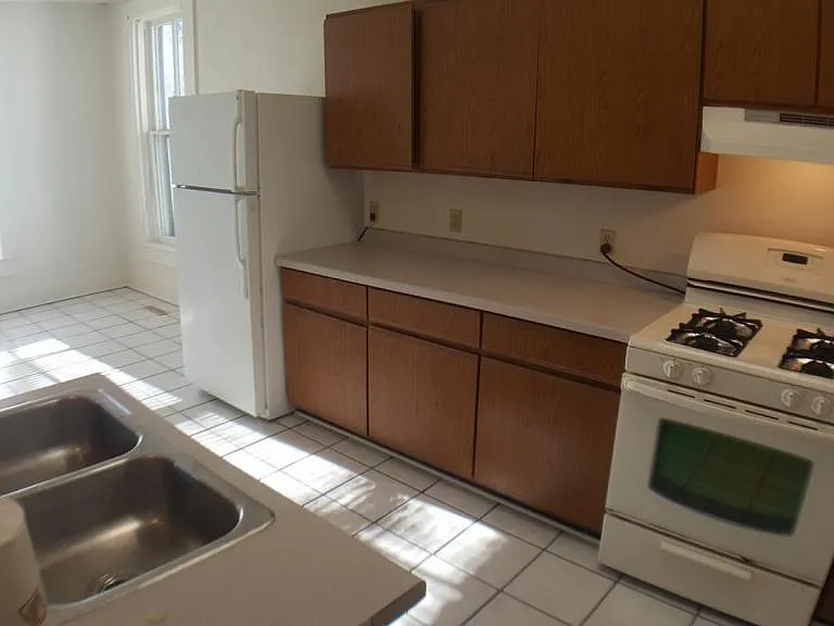 114 S Black River St #23 — Photo 7